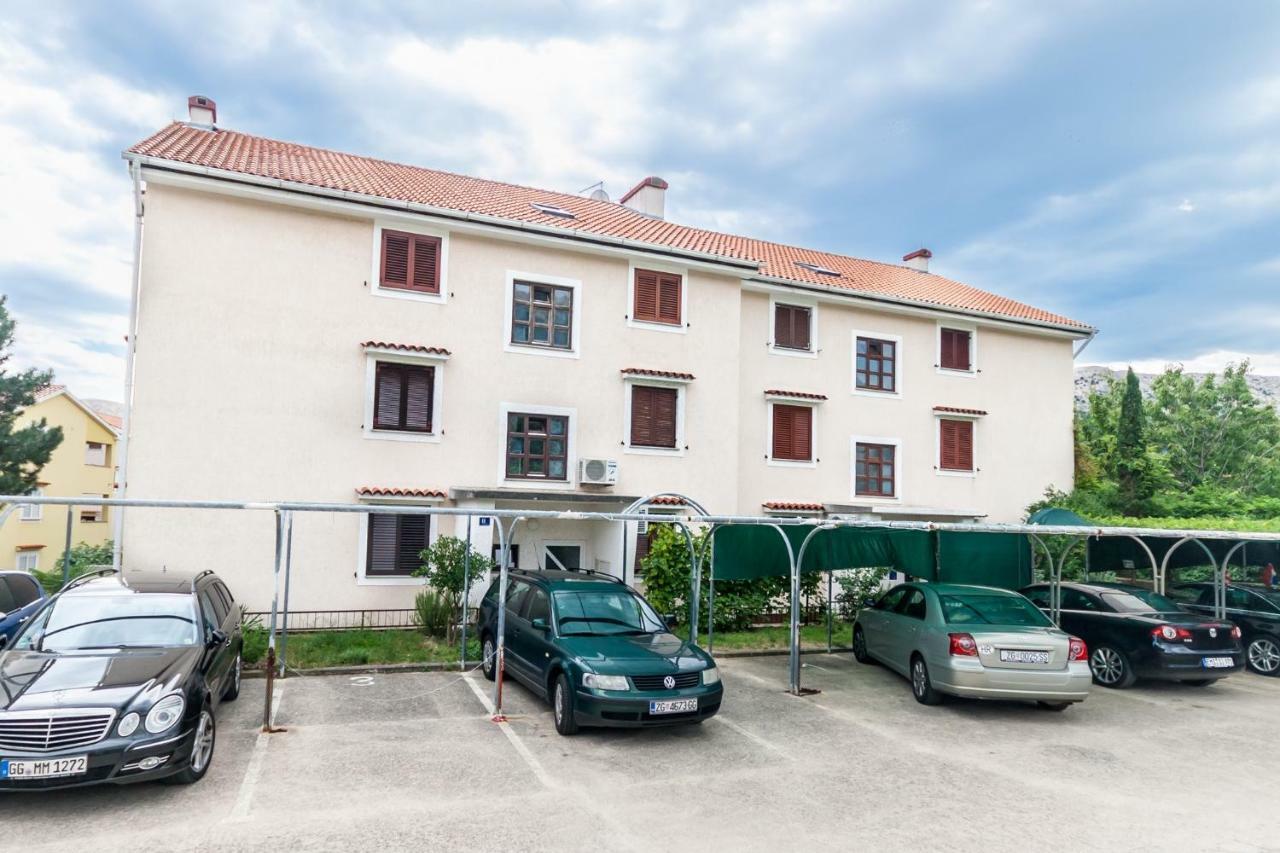 Apartment Glorija With Balcony باشْكا المظهر الخارجي الصورة