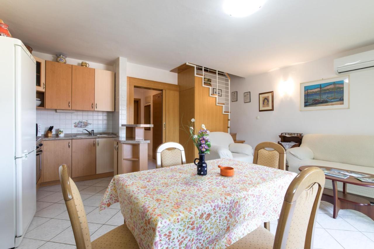Apartment Glorija With Balcony باشْكا المظهر الخارجي الصورة