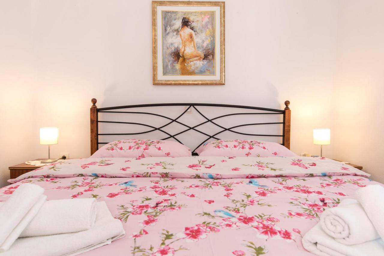 Apartment Glorija With Balcony باشْكا المظهر الخارجي الصورة