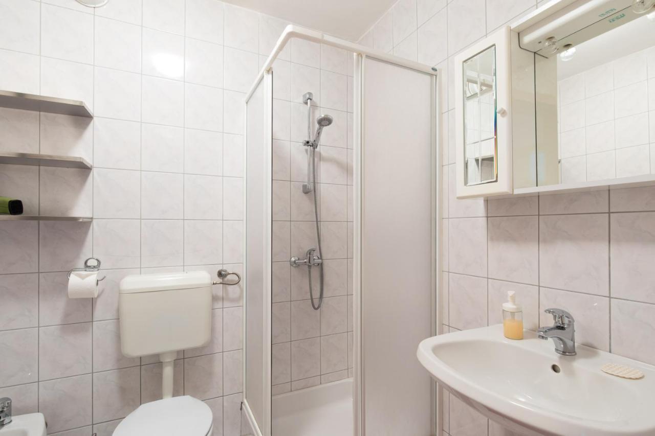 Apartment Glorija With Balcony باشْكا المظهر الخارجي الصورة