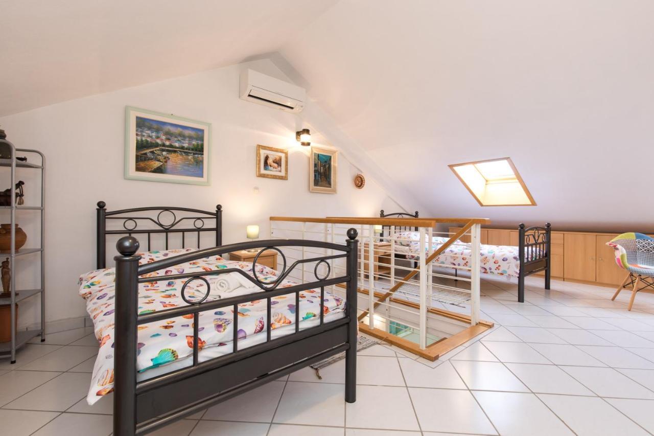 Apartment Glorija With Balcony باشْكا المظهر الخارجي الصورة