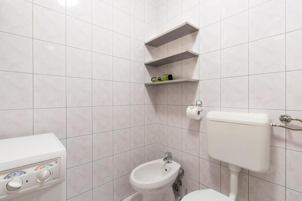 Apartment Glorija With Balcony باشْكا المظهر الخارجي الصورة